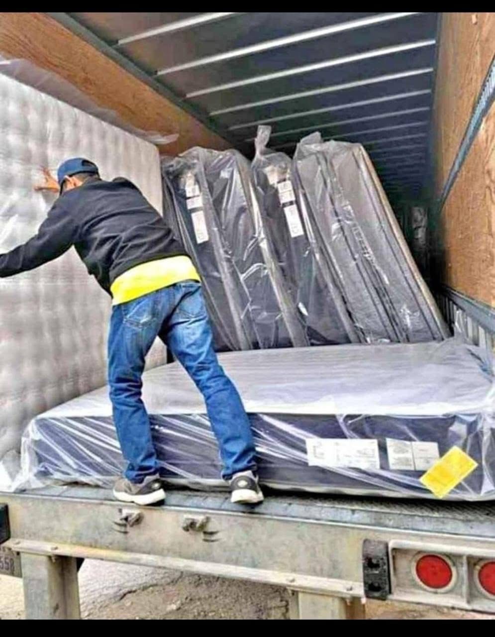 Quick & Affordable Mattress Removal in Huntsville, AL